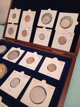 Estuche caja de madera con monedas varios paises
