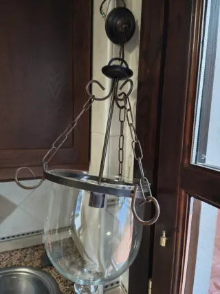 Lámpara colgante de cristal y metal