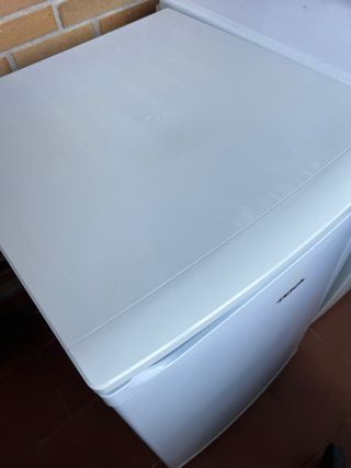 Nevera pequeña Teka, con congelador