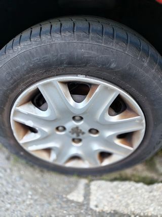 Pack 4 Ruedas Peugeot 207 con Tapacubos