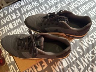 Zapatillas Nike Negras y Grises