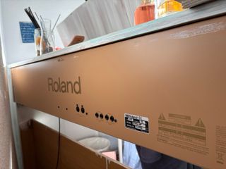 Piano eléctrico de pared