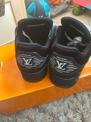 Louis Vuitton Trainer Negro