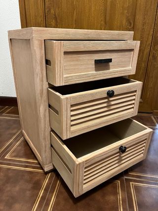 Mesita de noche de madera NUEVA