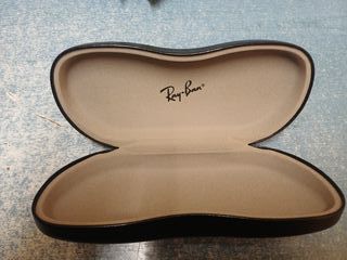 Estuche Gafas Ray-Ban Rígido Tipo Concha Negro