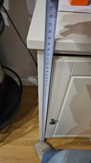 Mesita de noche blanca Ikea.