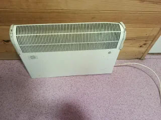 Dos radiadores blancos