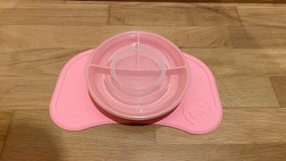 Plato infantil Twistshake con ventosa