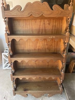 Estantería de madera maciza