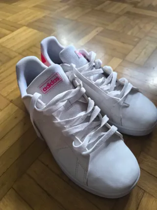 Zapatillas Adidas Blancas y Rosas