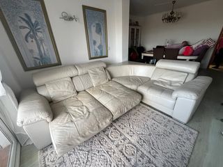 Sofá de piel blanco