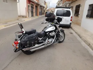 Suzuki Intruder 805 VL Custom