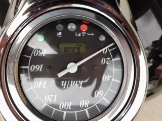 Suzuki Intruder 805 VL Custom