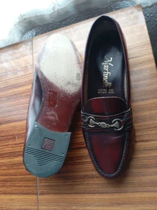 Mocasines Martinelli Piel Burdeos Hebilla Dorada