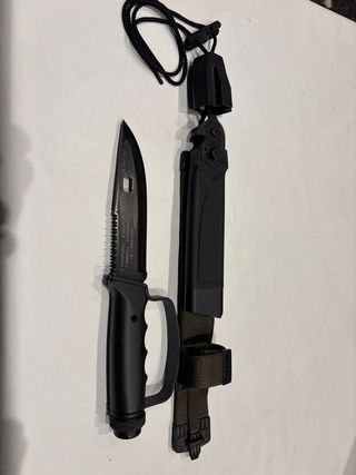 Cuchillo Marto Explora Survival sin usar