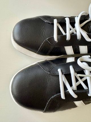 Zapatillas Adidas Negras Cordones Blancos