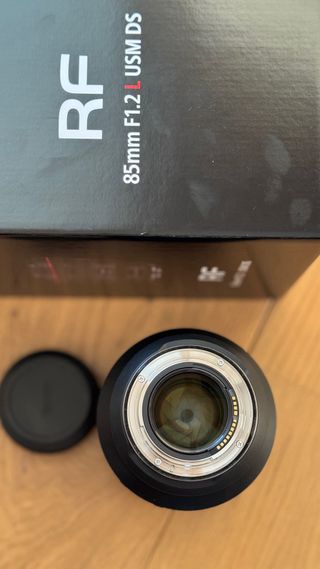 Objetivo Canon RF85mm f/1.2L USM DS.