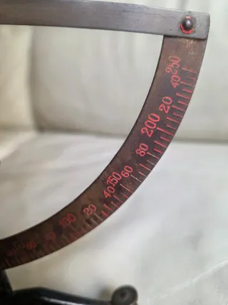 Báscula de precisión antigua 250gr