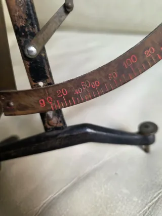 Báscula de precisión antigua 250gr