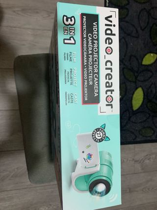 Câmara e Projetor Canal Toys