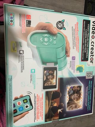 Câmara e Projetor Canal Toys