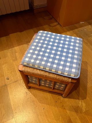 Puff baúl con cojín a cuadros
