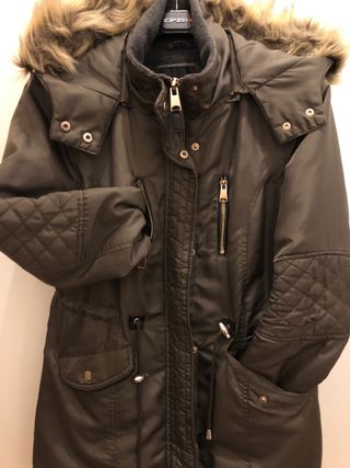 Parka verde militar con capucha