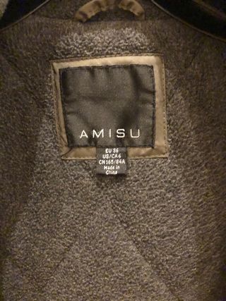 Parka verde militar con capucha