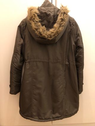 Parka verde militar con capucha