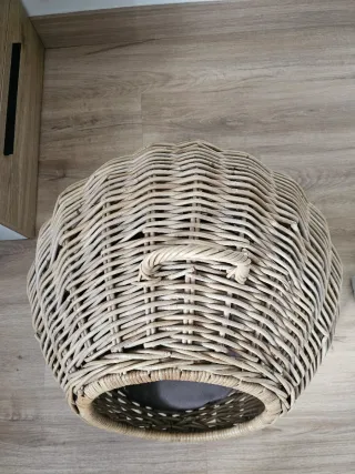 Cesto mimbre gato con cojín gris