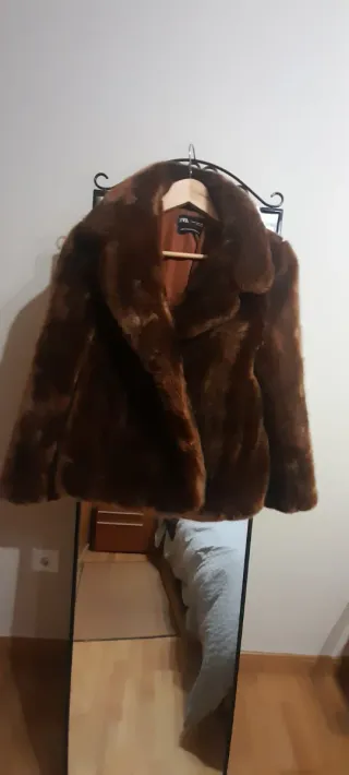 Chaqueta pelo Zara marrón