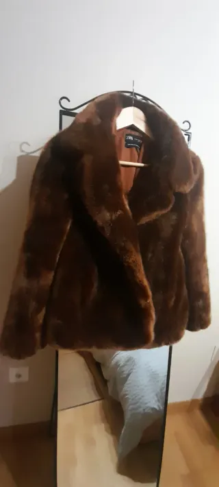 Chaqueta pelo Zara marrón