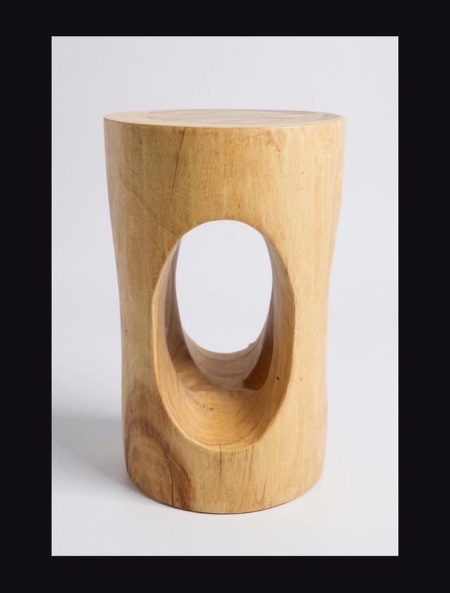 Taburete de madera maciza tallada ULTIMAS UNIDADES