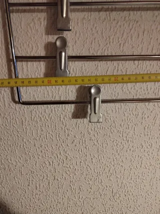 Percha metálica para pantalones