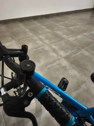 Bicicleta infantil B-PRO azul 16