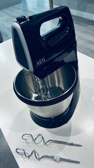 Amasadora Batidora AEG SM3300 Negra