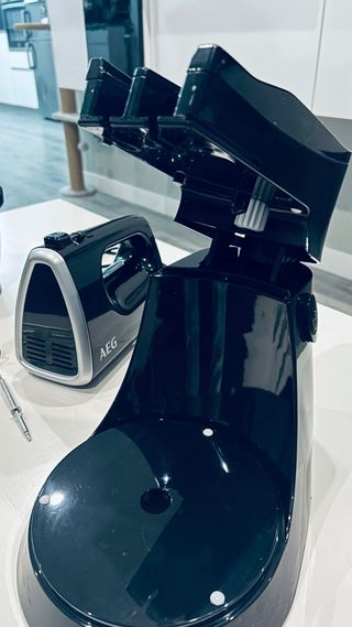 Amasadora Batidora AEG SM3300 Negra