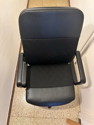 Silla de oficina negra