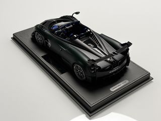 Pagani Huayra Roadster BC 1:18 BBR Edição Limitada