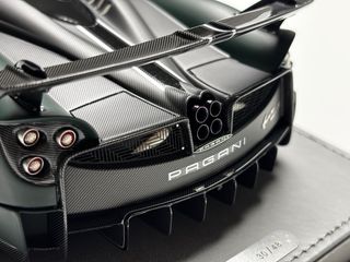 Pagani Huayra Roadster BC 1:18 BBR Edição Limitada