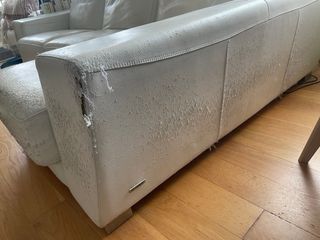 Sofá chaiselongue de cuero blanco