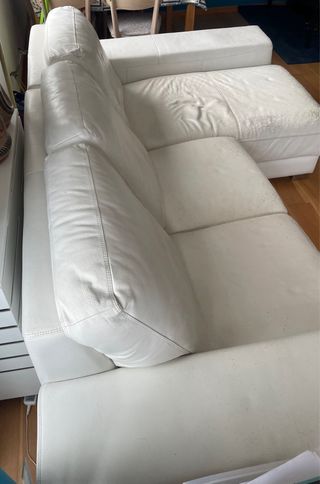 Sofá chaiselongue de cuero blanco