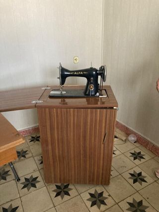 Máquina de Coser Alfa Vintage Años 70