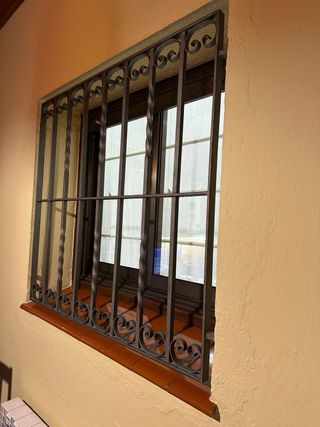 Reja de hierro forjado