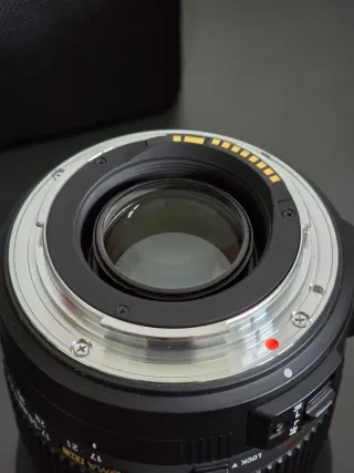 Sigma 17-50mm f2.8 EX DC OS HSM