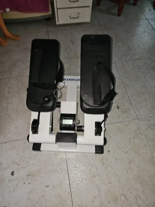 Máquina de step con bandas elásticas