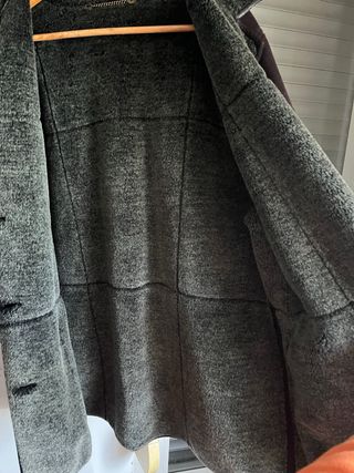 Chaquetón de piel, de mujer, diseño exclusivo.