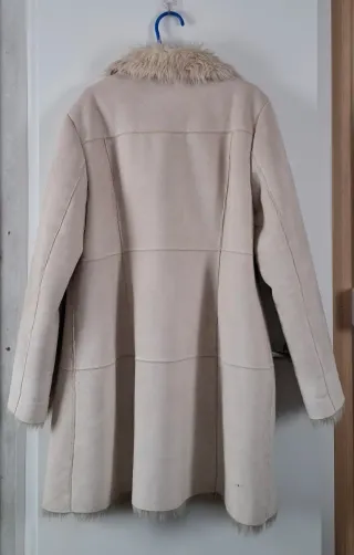 Abrigo Vintage Beige con Forro de Pelo