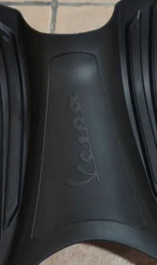 Alfombrilla Vespa Sprint Negra Nueva