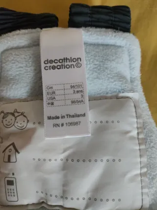 Mono de nieve infantil para tres años